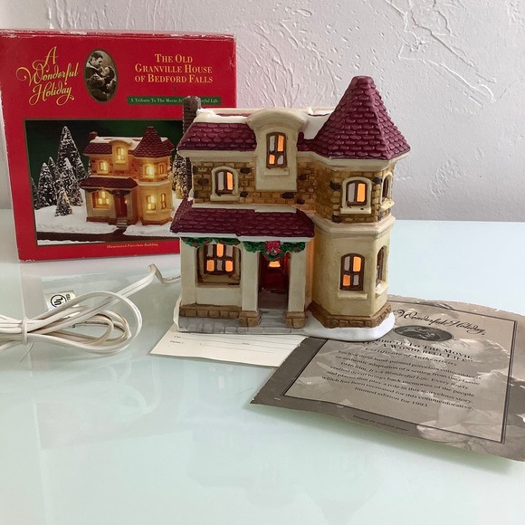 It’s a Wonderful Life The old Granville House of Bedford Falls Illuminated - Picture 1 of 12